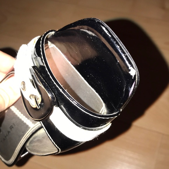 Tahari Sandals 👡 with buckle.Bundle promo: send offer - 5 items for $35 🌸 - Picture 7 of 7